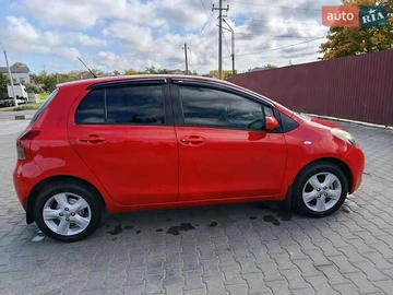 Авто Toyota Yaris 2006 № 8131698
