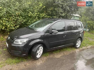 Авто Volkswagen Touran 2013 № 8131750