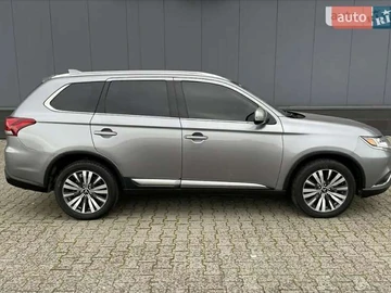 Авто Mitsubishi Outlander 2019 № 8131907