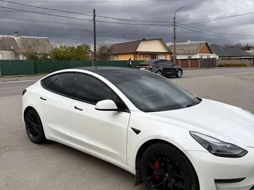 Авто Tesla Model 3 2021 № 8131915
