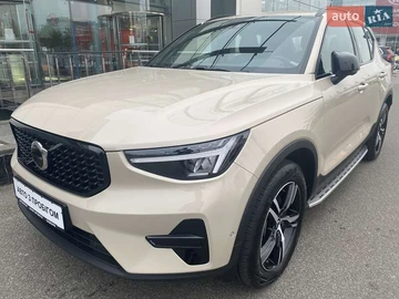 Авто Volvo Xc40 2024 № 8132031