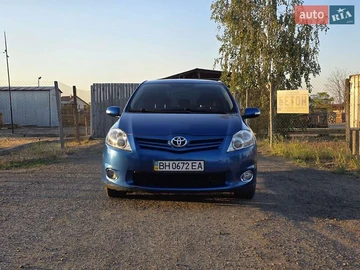 Авто Toyota Auris 2010 № 8132270