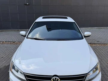 Авто Volkswagen Jetta 2017 № 8132379