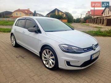Авто Volkswagen E-Golf 2018 № 8132399