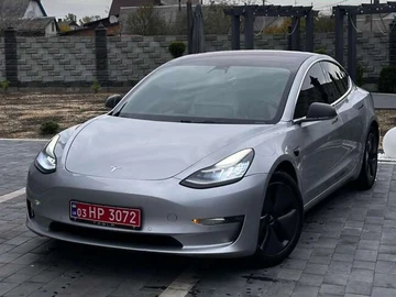 Авто Tesla Model 3 2018 № 8132410