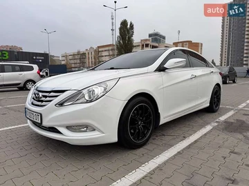 Авто Hyundai Sonata 2012 № 8133064