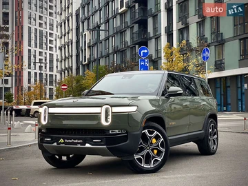 Авто Rivian R1S 2022 № 8133307