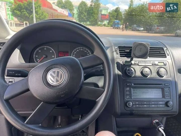 Авто Volkswagen Touran 2004 № 8133414