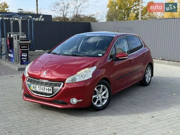 Авто Peugeot 208 2013 № 8133488