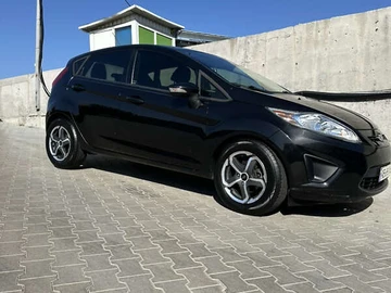 Авто Ford Fiesta 2012 № 8133621