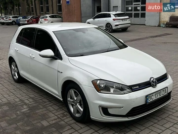 Авто Volkswagen E-Golf 2016 № 8133705