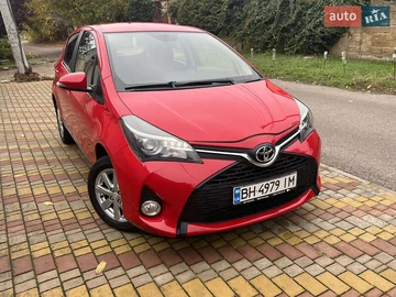 Авто Toyota Yaris 2015 № 8133773