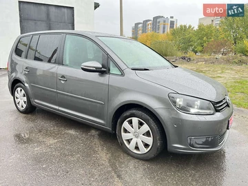Авто Volkswagen Touran 2011 № 8134424
