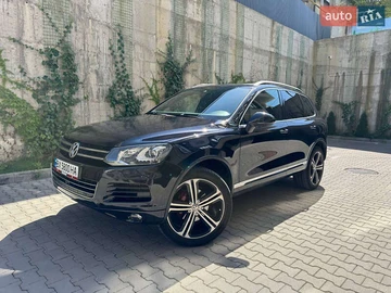 Авто Volkswagen Touareg 2010 № 8134803