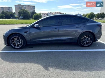 Авто Tesla Model 3 2023 № 8135008