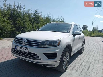 Авто Volkswagen Touareg 2014 № 8135077