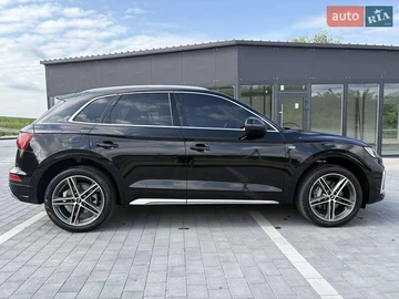 Авто Audi Q5 2021 № 8135116