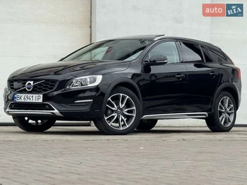 Авто Volvo V60 Cross Country 2018 № 8135243
