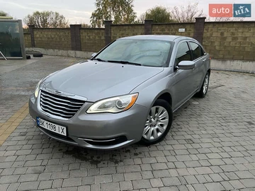 Авто Chrysler 200 2014 № 8135343