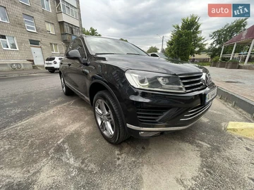 Авто Volkswagen Touareg 2015 № 8135666