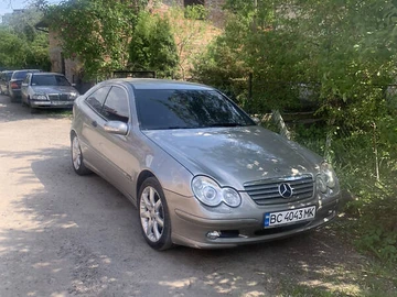 Авто Mercedes C-Class 2004 № 8135722