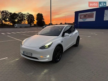 Авто Tesla Model Y 2022 № 8135994
