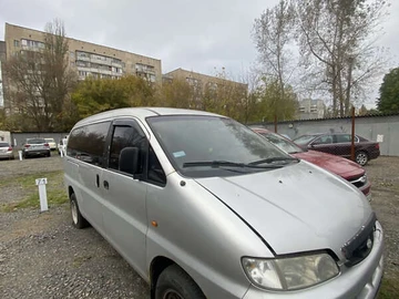 Авто Hyundai H-1 2001 № 8136108