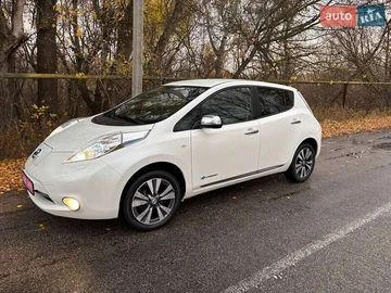 Авто Nissan Leaf 2013 № 8137191