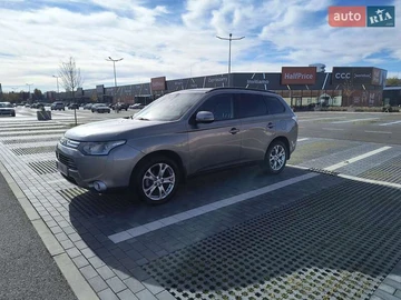 Авто Mitsubishi Outlander 2012 № 8137310