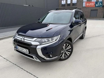 Авто Mitsubishi Outlander 2021 № 8137508
