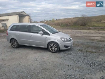 Авто Opel Zafira 2010 № 8137937