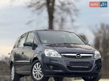 Авто Opel Zafira 2010 № 8138048