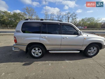 Авто Toyota Land Cruiser 2002 № 8138277