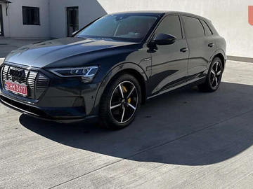 Авто Audi E-Tron 2020 № 8138602