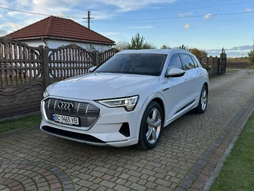 Авто Audi E-Tron 2019 № 8138604