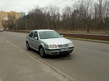 Авто Volkswagen Bora 2004 № 8138779