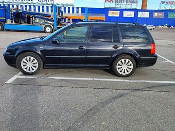 Авто Volkswagen Golf 2000 № 8138886