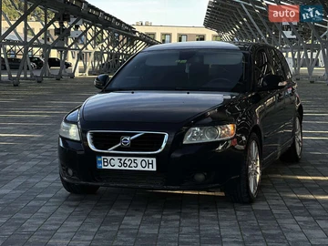 Авто Volvo V50 2009 № 8139003