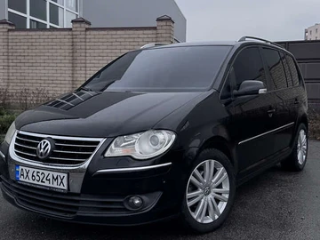 Авто Volkswagen Touran 2007 № 8139256