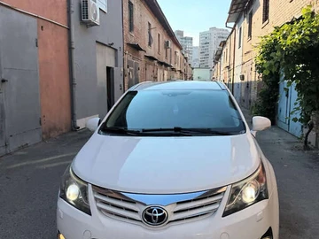Авто Toyota Avensis 2012 № 8139344