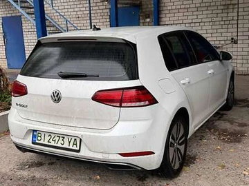 Авто Volkswagen E-Golf 2017 № 8139354