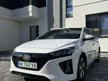Авто Hyundai Ioniq 2017 № 8140153
