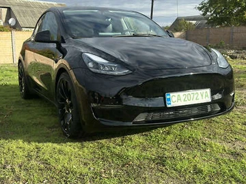Авто Tesla Model Y 2023 № 8140383