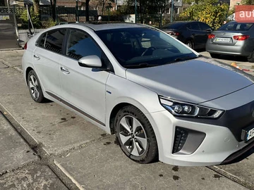 Авто Hyundai Ioniq 2018 № 8140597