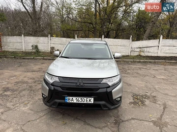 Авто Mitsubishi Outlander 2020 № 8140609