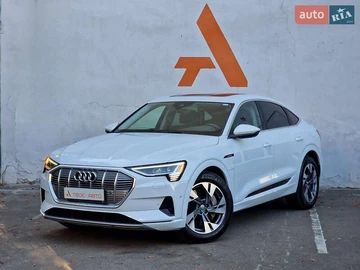 Авто Audi E-Tron 2020 № 8140736