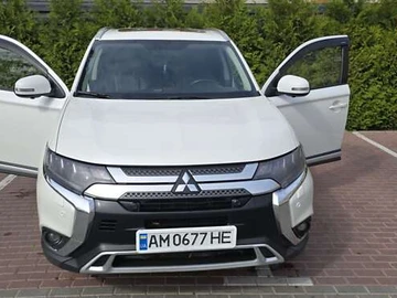 Авто Mitsubishi Outlander 2018 № 8141070