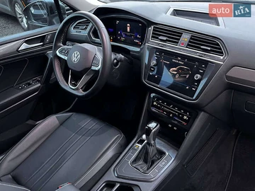 Авто Volkswagen Tiguan 2023 № 8141094
