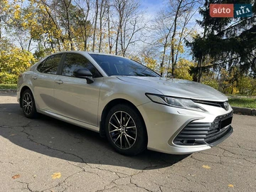 Авто Toyota Camry 2021 № 8141108