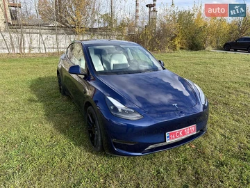 Авто Tesla Model Y 2023 № 8141111